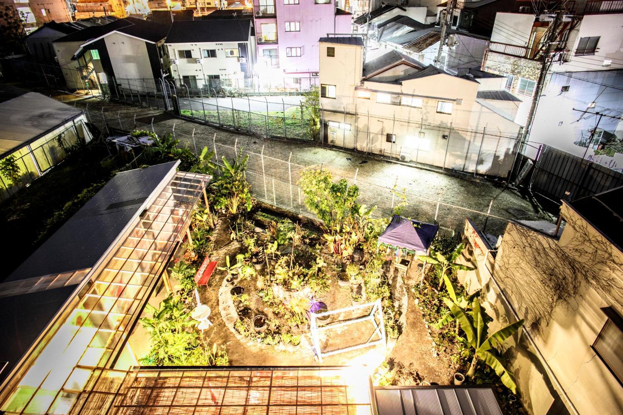 Kamagasaki University Of The Arts Cafe Garden Guest House Aka Cocoroom Osaka Eksteriør billede